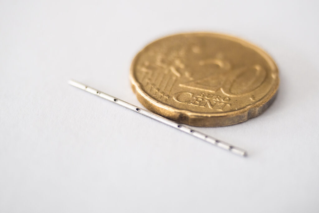 Mikrobohrungen in dünnwandigen Komponenten können nur erodiert werden