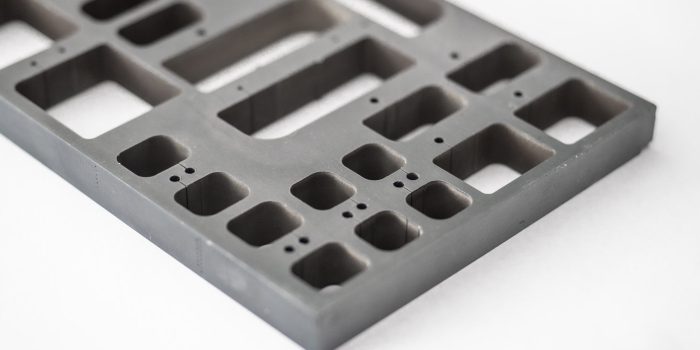 Beispiel von Startlochschießen in Hartmetall